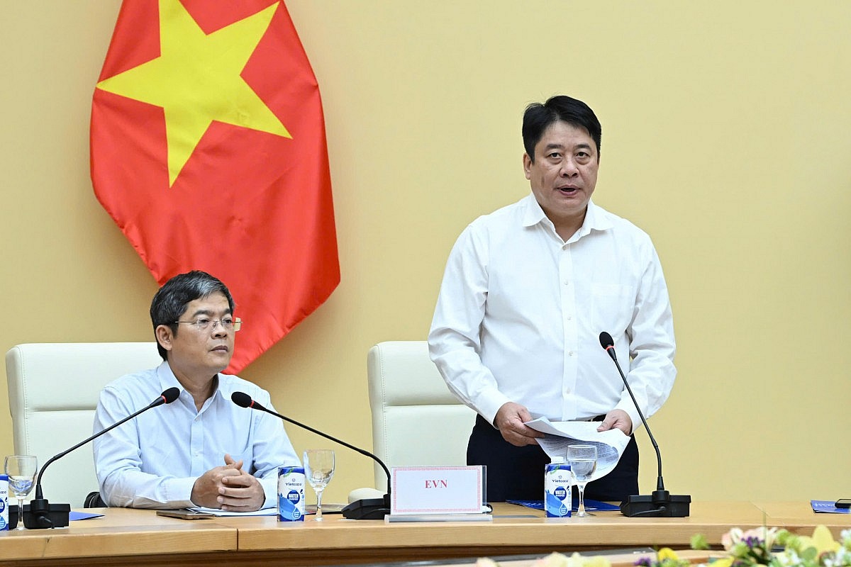 Bộ trưởng Bộ Công Thương chủ trì họp trực tuyến về các dự án lưới điện Bộ trưởng Bộ Công Thương chủ trì họp trực tuyến về các dự án lưới điện