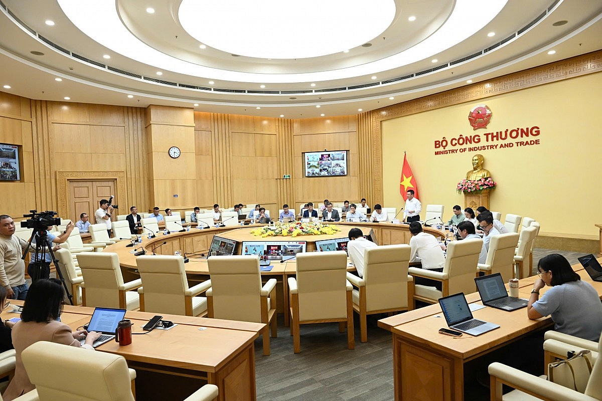 Bộ trưởng Bộ Công Thương: Những nhiệm vụ trọng tâm để gỡ vướng cho các dự án lưới điện Bộ trưởng Bộ Công Thương: Những nhiệm vụ trọng tâm để gỡ vướng cho các dự án lưới điện