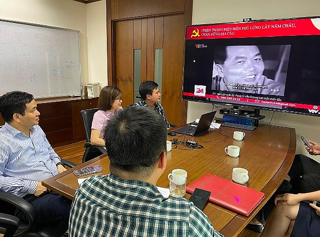 Bài 2: Tổ chức sinh hoạt chuyên đề “Đúng-Trúng -Hay”