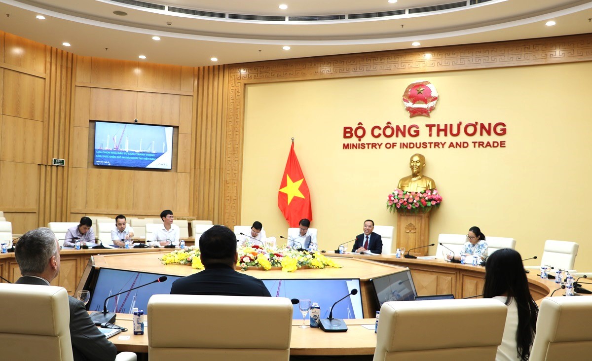 Thứ trưởng Nguyễn Hoàng Long làm việc với Hội đồng năng lượng gió toàn cầu (GWEC) Thứ trưởng Nguyễn Hoàng Long làm việc với Hội đồng năng lượng gió toàn cầu (GWEC)