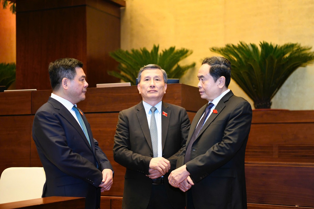 Bộ trưởng Bộ Công Thương giải trình vấn đề đại biểu nêu về dự thảo Luật Điện lực (sửa đổi) Bộ trưởng Bộ Công Thương giải trình vấn đề đại biểu nêu về dự thảo Luật Điện lực (sửa đổi)