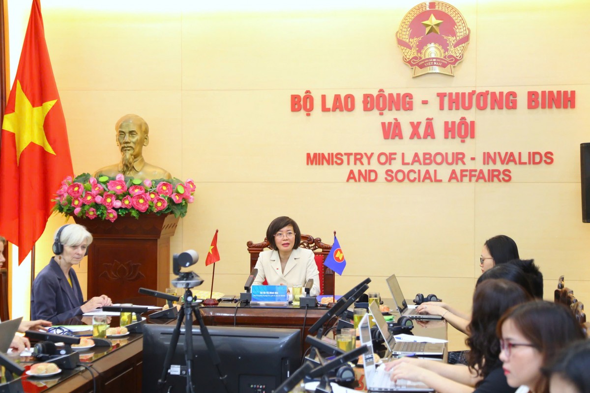 Các đại biểu tham dự hội thảo Các đại biểu tham dự hội thảo