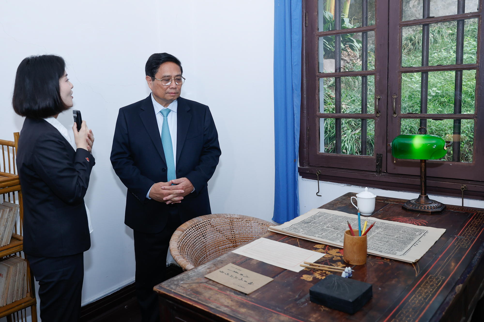 Thủ tướng thăm Nhà kỷ niệm Cách mạng Hồng Nham tại Trùng Khánh (Trung Quốc)- Ảnh 3. Thủ tướng thăm Nhà kỷ niệm Cách mạng Hồng Nham tại Trùng Khánh (Trung Quốc)- Ảnh 3.