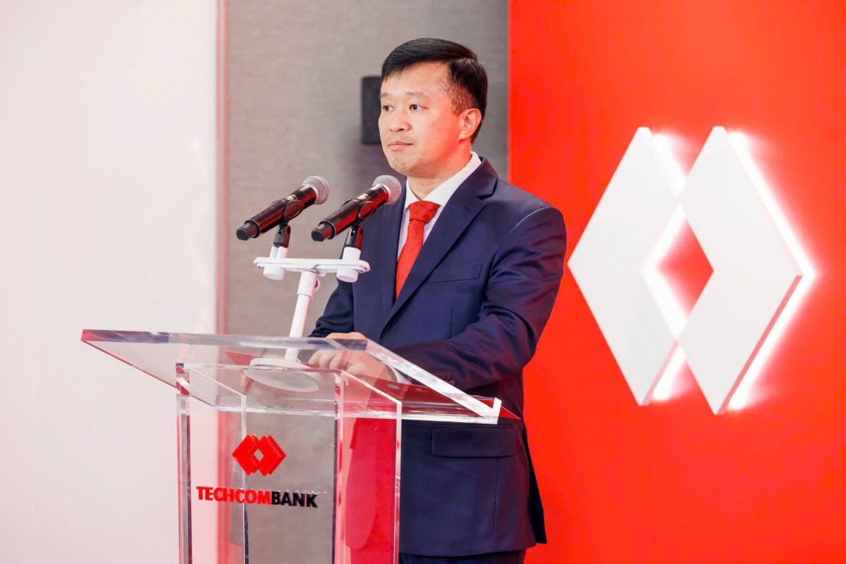 Techcombank tiên phong triển khai dịch vụ xác thực điện tử qua VNeID