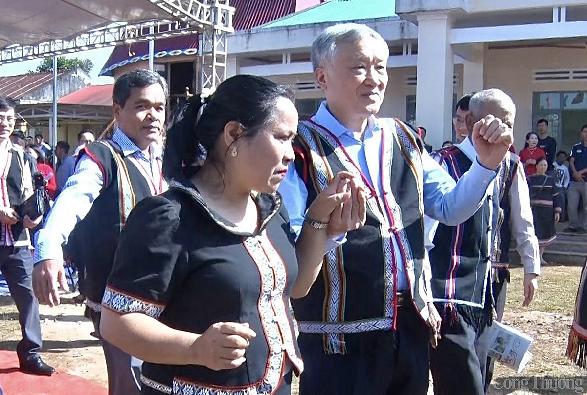 Phó Thủ tướng Thường trực Nguyễn Hoà Bình: Phát huy bản sắc, đưa Ia Nueng thành điểm sáng du lịch cộng đồng