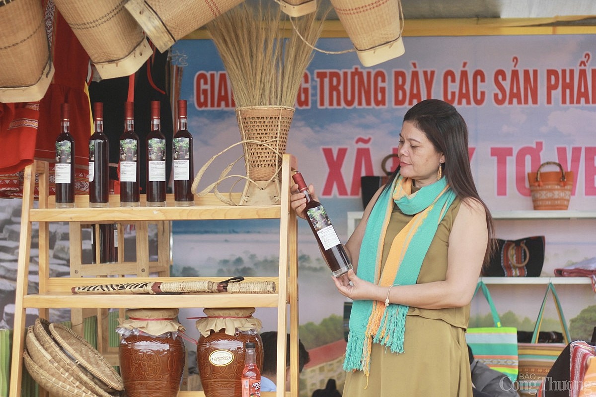 Gia Lai: Nâng tầm sản vật địa phương thông qua phiên chợ nông sản an toàn