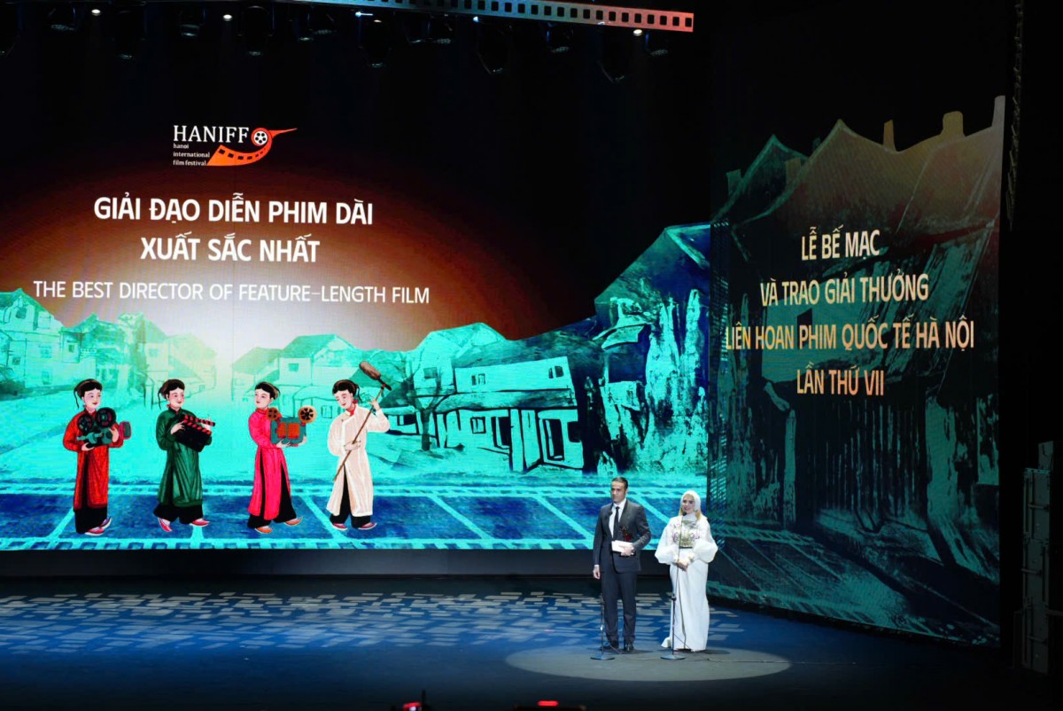 "Đào, phở và piano" giúp NSƯT Phi Tiến Sơn lọt top đạo diễn xuất sắc "Đào, phở và piano" giúp NSƯT Phi Tiến Sơn lọt top đạo diễn xuất sắc