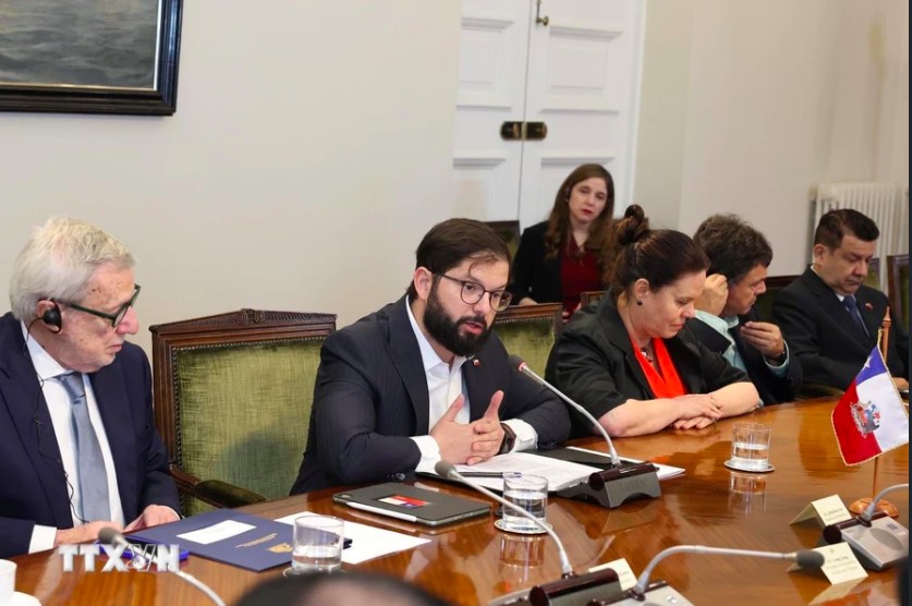 Chủ tịch nước Lương Cường hội đàm với Tổng thống Chile Gabriel Boric Font Chủ tịch nước Lương Cường hội đàm với Tổng thống Chile Gabriel Boric Font