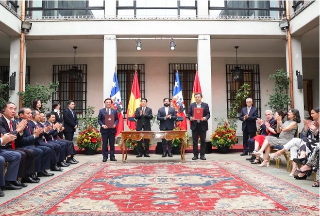 Tuyên bố chung giữa nước Cộng hòa xã hội chủ nghĩa Việt Nam và Cộng hòa Chile Tuyên bố chung giữa nước Cộng hòa xã hội chủ nghĩa Việt Nam và Cộng hòa Chile