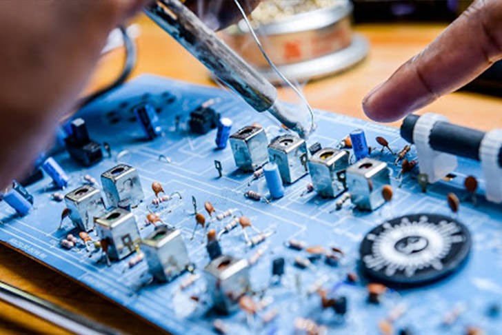 Doanh nghiệp điện tử nội địa mất dần thương hiệu và chiếm thị phần nhỏ Doanh nghiệp điện tử nội địa mất dần thương hiệu và chiếm thị phần nhỏ