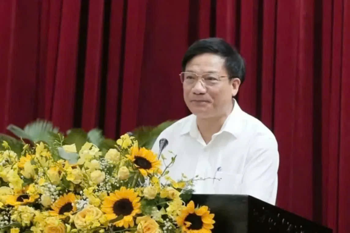 cựu Giám đốc Sở Giáo dục và Đào tạo Thái Bình Nguyễn Viết Hiển cựu Giám đốc Sở Giáo dục và Đào tạo Thái Bình Nguyễn Viết Hiển