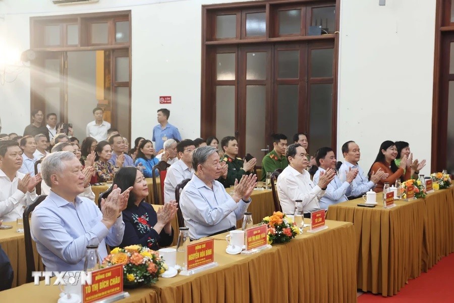 Tổng Bí thư Tô Lâm dự Ngày hội Đại đoàn kết toàn dân tộc tại phường Quán Thánh, Hà Nội Tổng Bí thư Tô Lâm dự Ngày hội Đại đoàn kết toàn dân tộc tại phường Quán Thánh, Hà Nội