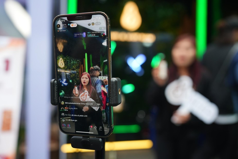 Video commerce thúc đẩy thương mại điện tử Việt Nam cán mốc 22 tỷ USD Video commerce thúc đẩy thương mại điện tử Việt Nam cán mốc 22 tỷ USD