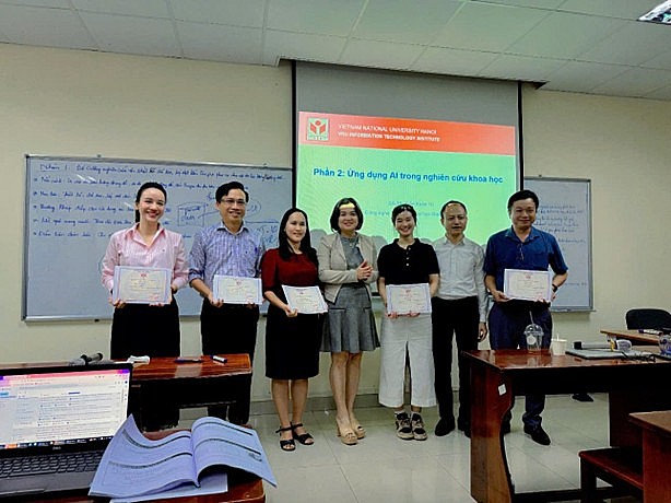 Khoá học giúp CBCNV PVOIL hiểu và ứng dụng AI hiệu quả trong nghiên cứu khoa học và công việc Khoá học giúp CBCNV PVOIL hiểu và ứng dụng AI hiệu quả trong nghiên cứu khoa học và công việc