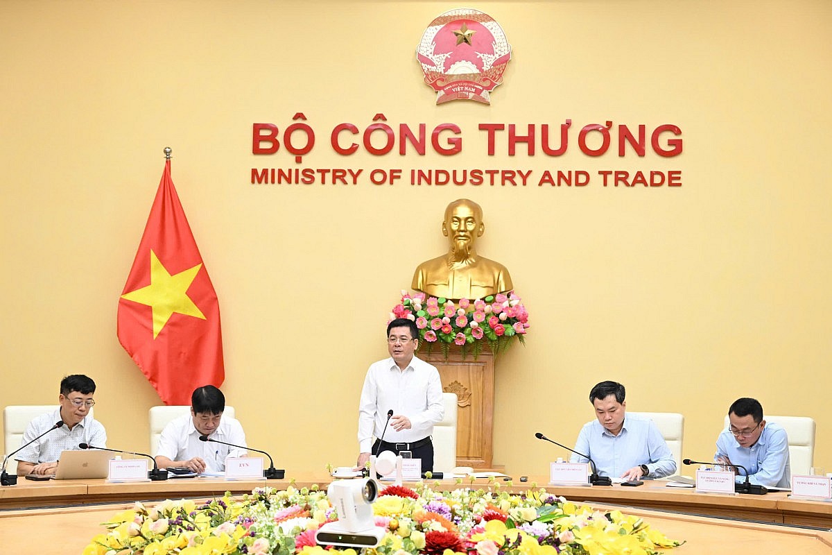Bộ trưởng Bộ Công Thương chủ trì họp về kế hoạch cung cấp điện năm 2025 Bộ trưởng Bộ Công Thương chủ trì họp về kế hoạch cung cấp điện năm 2025