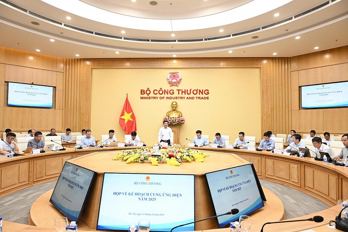 Bộ trưởng Bộ Công Thương chủ trì họp về kế hoạch cung cấp điện năm 2025 Bộ trưởng Bộ Công Thương chủ trì họp về kế hoạch cung cấp điện năm 2025