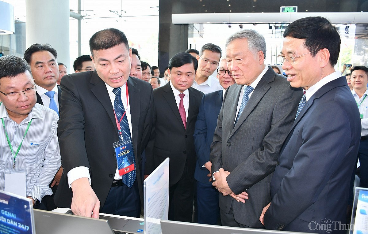 Phó Thủ tướng Nguyễn Hòa Bình dự Diễn đàn Quốc gia Phát triển Kinh tế số và Xã hội số