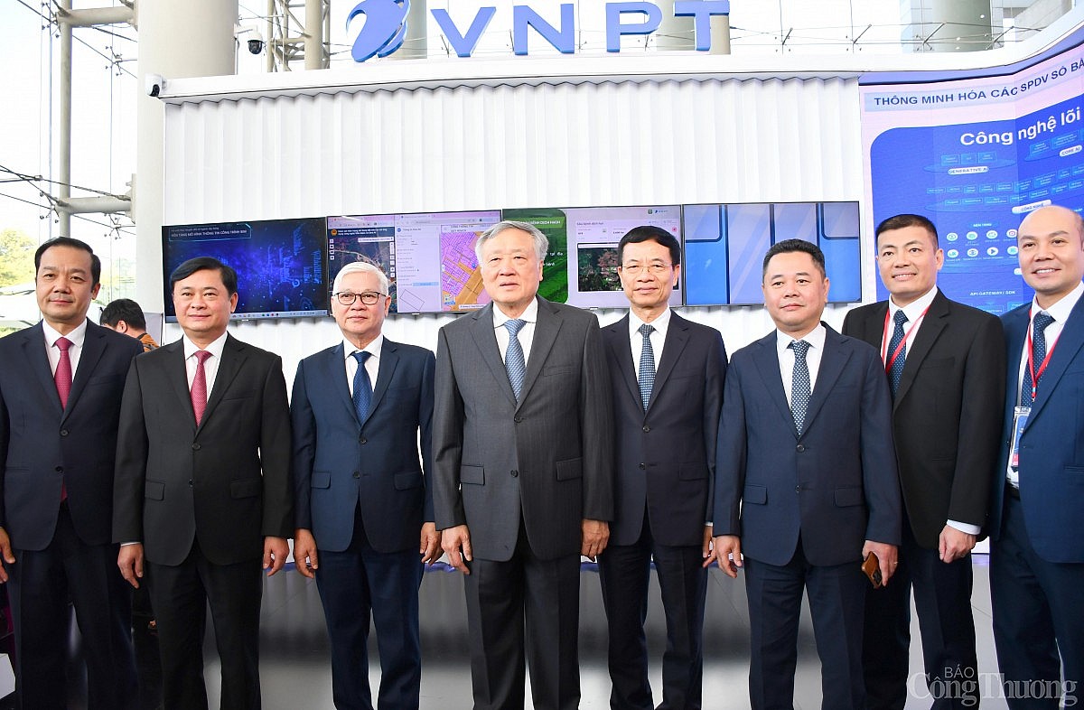 Phó Thủ tướng Nguyễn Hòa Bình dự Diễn đàn Quốc gia Phát triển Kinh tế số và Xã hội số