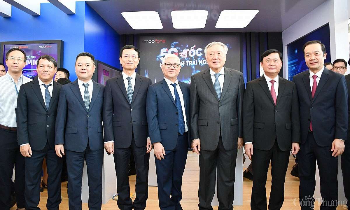 Phó Thủ tướng Nguyễn Hòa Bình dự Diễn đàn Quốc gia Phát triển Kinh tế số và Xã hội số