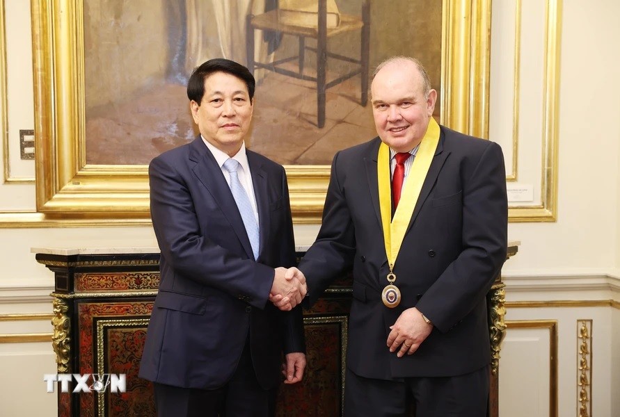 Thị trưởng Rafael Lopez Aliaga và Chủ tịch nước Lương Cường Thị trưởng Rafael Lopez Aliaga và Chủ tịch nước Lương Cường