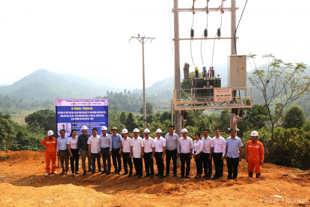 PC Lào Cai: "Thần tốc" đưa điện lưới quốc gia về khu tái định cư Làng Nủ PC Lào Cai: "Thần tốc" đưa điện lưới quốc gia về khu tái định cư Làng Nủ