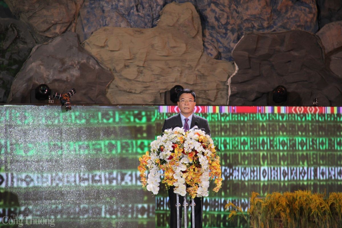 Hòa Bình đón nhận Bằng xếp hạng di tích Quốc gia đặc biệt Hang xóm Trại và Mái đá làng Vành Hòa Bình đón nhận Bằng xếp hạng di tích Quốc gia đặc biệt Hang xóm Trại và Mái đá làng Vành