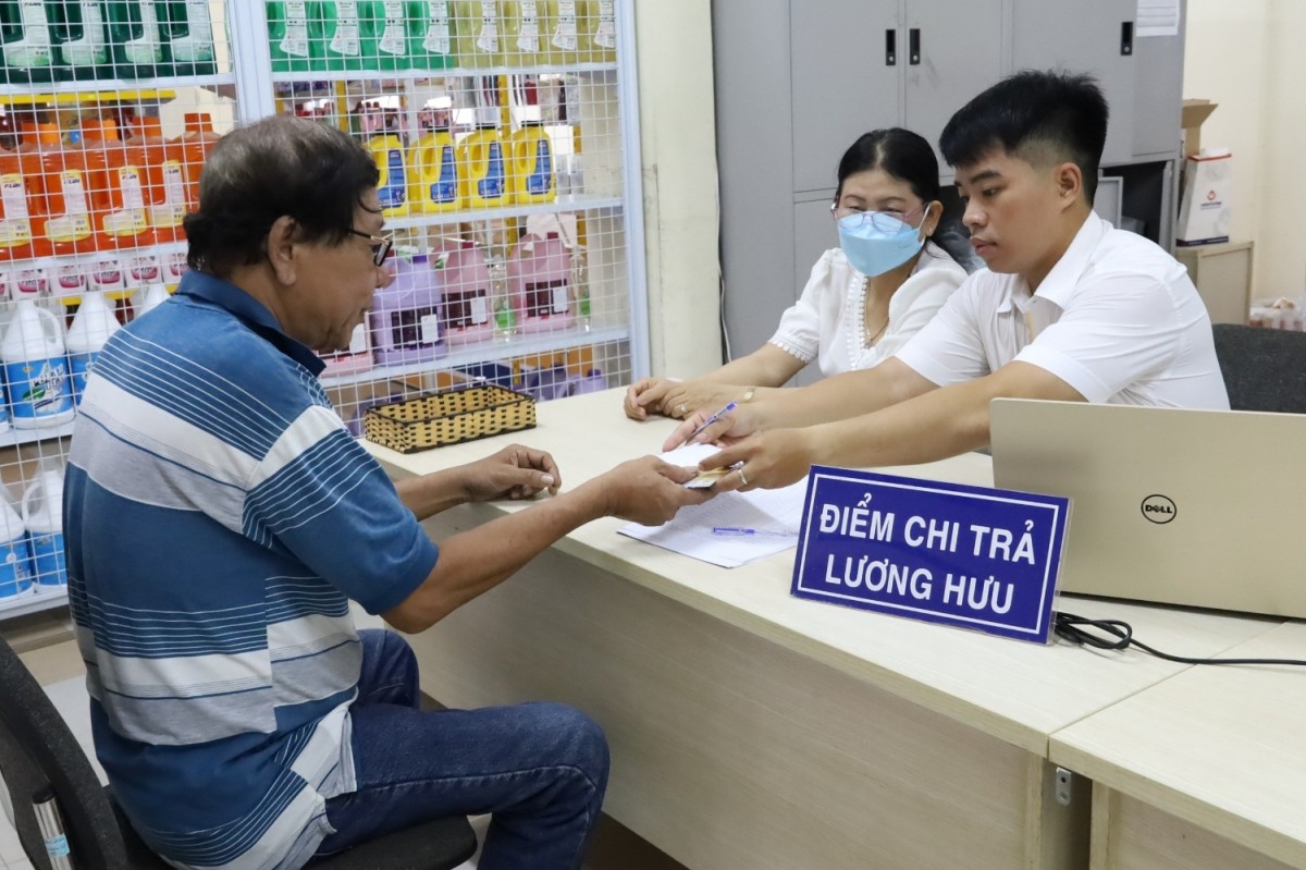khuyến khích người hưởng nhận lương hưu và trợ cấp bảo hiểm xã hội qua tài khoản cá nhân khuyến khích người hưởng nhận lương hưu và trợ cấp bảo hiểm xã hội qua tài khoản cá nhân