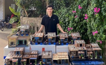 Chàng trai xây nhà tiểu cảnh từ rác thải tái chế