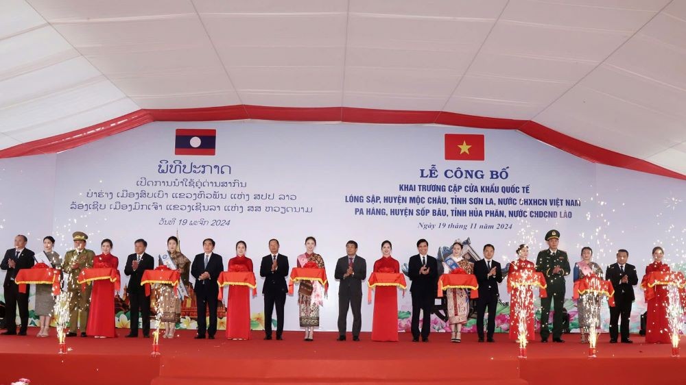 Khai trương cặp cửa khẩu quốc tế Lóng Sập-Pa Háng Khai trương cặp cửa khẩu quốc tế Lóng Sập-Pa Háng