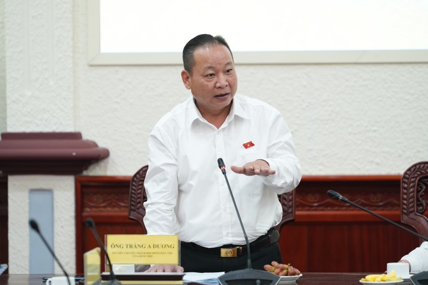 Tăng thuế tiêu thụ đặc biệt và chống buôn lậu thuốc lá - những vấn đề đặt ra Tăng thuế tiêu thụ đặc biệt và chống buôn lậu thuốc lá - những vấn đề đặt ra