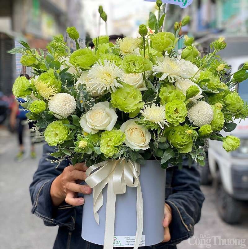 Thị trường hoa tươi ngày Nhà giáo Việt Nam 20/11 sôi động, giá không tăng đột biến Thị trường hoa tươi ngày Nhà giáo Việt Nam 20/11 sôi động, giá không tăng đột biến