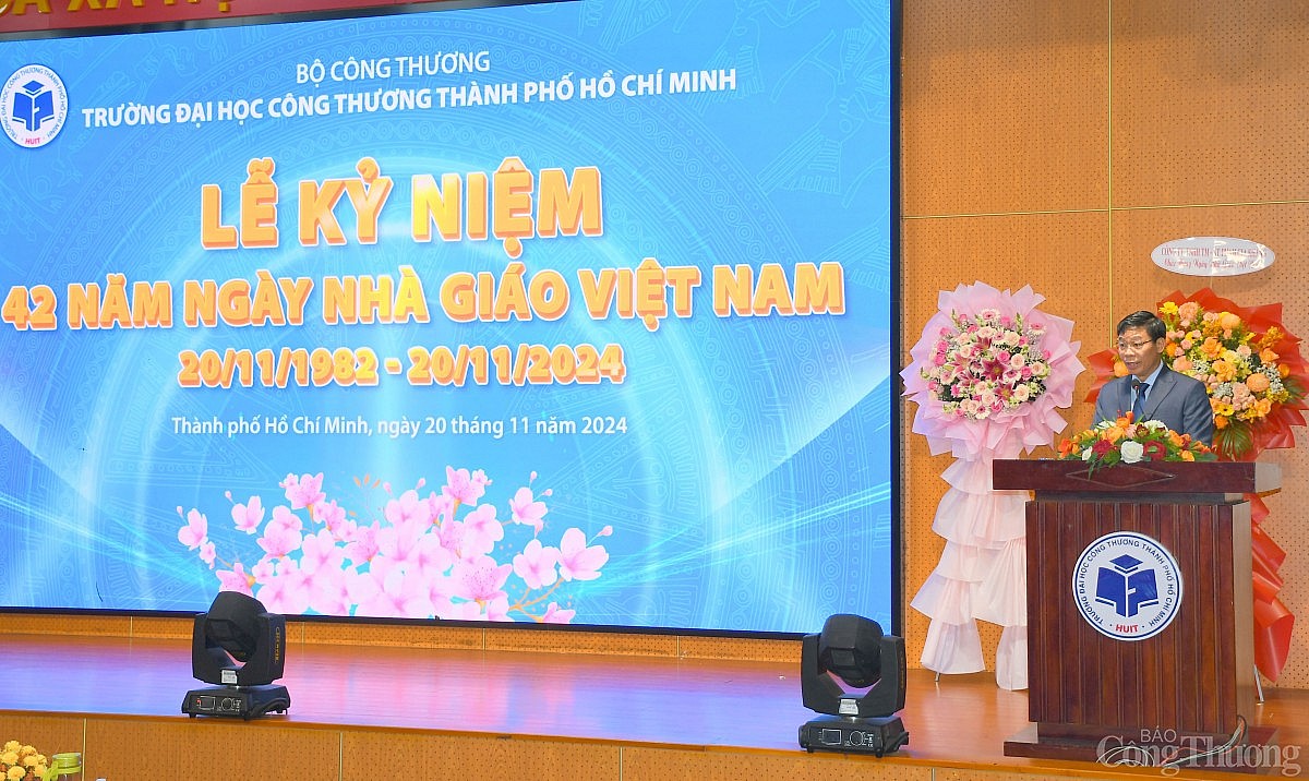 Kỷ niệm ngày Nhà giáo Việt Nam: Nhiều tập thể cá nhân Đại học Công Thương được Bộ Công Thương khen thưởng