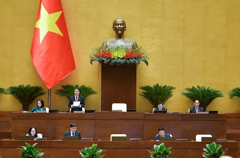 Nợ công thấp phù hợp để đầu tư đường sắt cao tốc Bắc Nam  Nợ công thấp phù hợp để đầu tư đường sắt cao tốc Bắc Nam