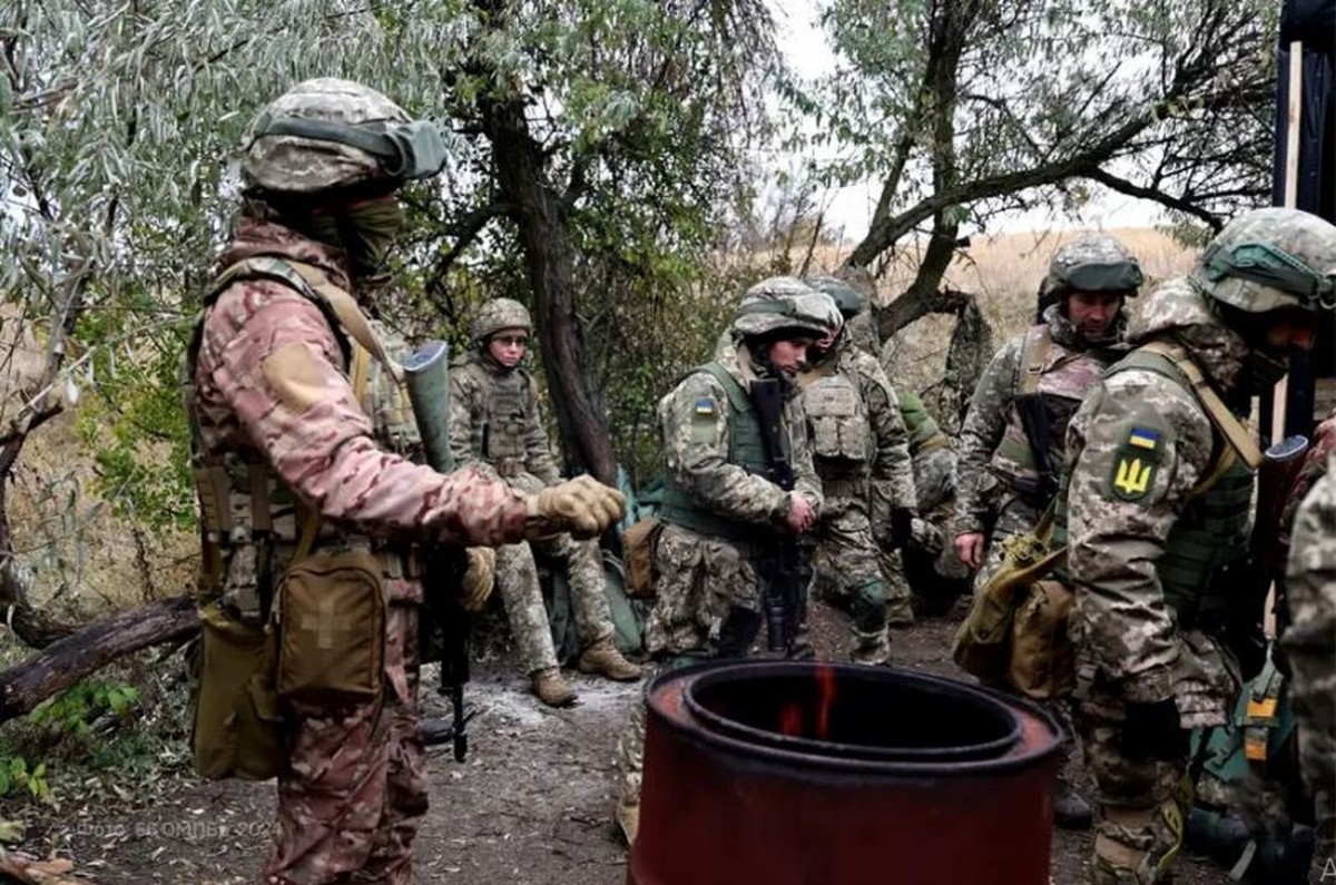 Khi chiến trường đang diễn biến nhanh và quyết liệt, ngày hôm qua có tin quân Ukraine đã bắt đầu rút khỏi Kurakhove. Khi chiến trường đang diễn biến nhanh và quyết liệt, ngày hôm qua có tin quân Ukraine đã bắt đầu rút khỏi Kurakhove.