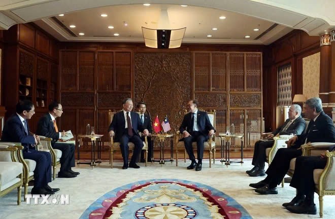 Củng cố nền tảng vững chắc cho sự phát triển mạnh mẽ quan hệ Việt Nam-Malaysia Củng cố nền tảng vững chắc cho sự phát triển mạnh mẽ quan hệ Việt Nam-Malaysia