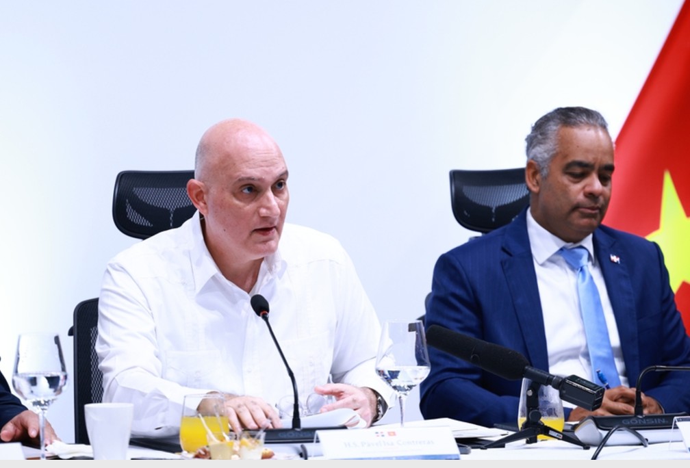 Thủ tướng đề nghị triển khai ngay các dự án thương mại, đầu tư Việt Nam-Dominica Thủ tướng đề nghị triển khai ngay các dự án thương mại, đầu tư Việt Nam-Dominica