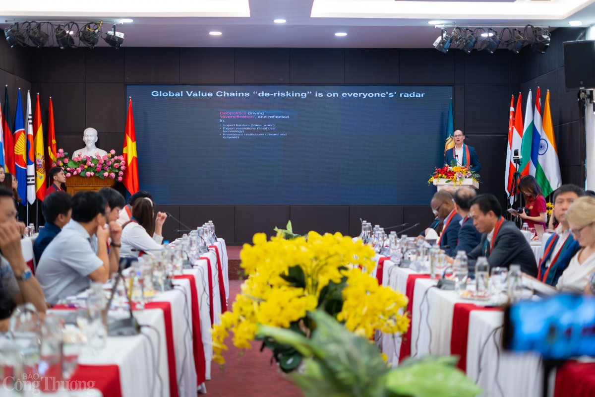 Chuỗi Hội thảo về Hợp tác và hội nhập kinh tế quốc tế 2024 (CIECI 2024) được tổ chức tại Trường Đại học Kinh tế, Đại học Quốc gia Hà Nội Chuỗi Hội thảo về Hợp tác và hội nhập kinh tế quốc tế 2024 (CIECI 2024) được tổ chức tại Trường Đại học Kinh tế, Đại học Quốc gia Hà Nội