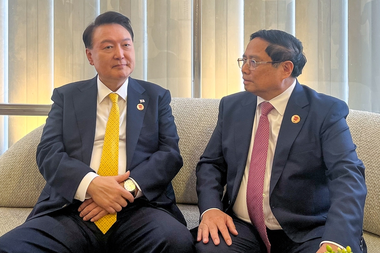 Khẳng định Việt Nam độc lập, tự chủ, tự tin, tự lực, tự cường, tự hào dân tộc, đóng góp trách nhiệm, hiệu quả trước các vấn đề toàn cầu- Ảnh 9. Khẳng định Việt Nam độc lập, tự chủ, tự tin, tự lực, tự cường, tự hào dân tộc, đóng góp trách nhiệm, hiệu quả trước các vấn đề toàn cầu- Ảnh 9.