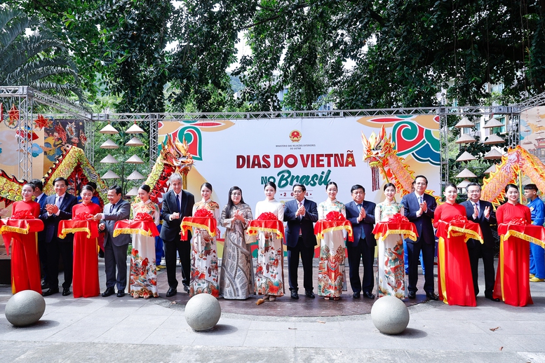 Khẳng định Việt Nam độc lập, tự chủ, tự tin, tự lực, tự cường, tự hào dân tộc, đóng góp trách nhiệm, hiệu quả trước các vấn đề toàn cầu- Ảnh 19. Khẳng định Việt Nam độc lập, tự chủ, tự tin, tự lực, tự cường, tự hào dân tộc, đóng góp trách nhiệm, hiệu quả trước các vấn đề toàn cầu- Ảnh 19.