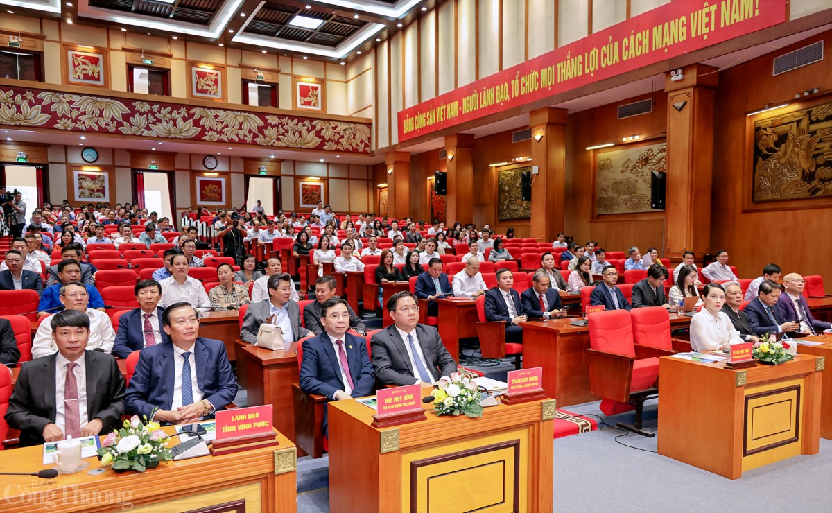 Vĩnh Phúc: Chuyển đổi xanh là cơ hội để nâng cao năng lực cạnh tranh Vĩnh Phúc: Chuyển đổi xanh là cơ hội để nâng cao năng lực cạnh tranh