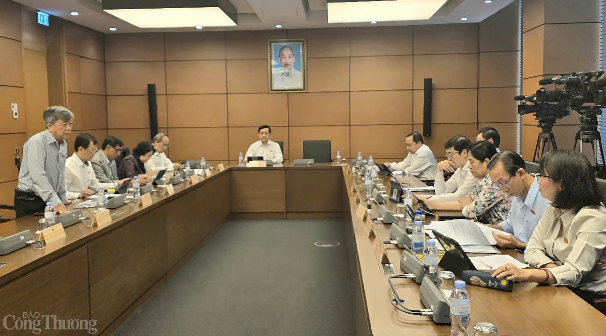 Đầu tư vốn nhà nước tại doanh nghiệp: Đại biểu bàn phân cấp, phân quyền  Đầu tư vốn nhà nước tại doanh nghiệp: Đại biểu bàn phân cấp, phân quyền