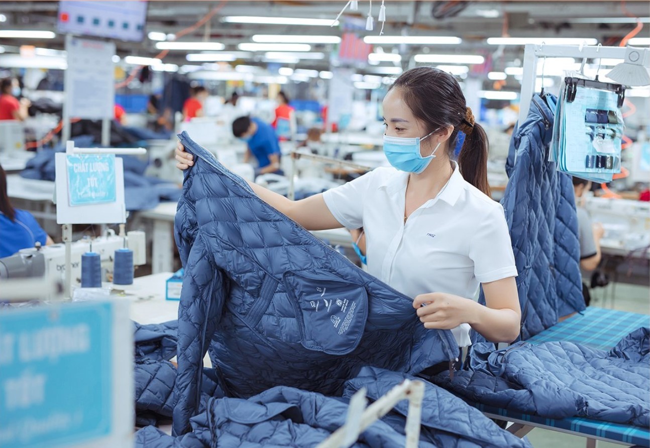 Dệt may là mặt hàng Việt Nam có kim ngạch  xuất khẩu lớn sang Campuchia. Ảnh: Đức Vũ Dệt may là mặt hàng Việt Nam có kim ngạch  xuất khẩu lớn sang Campuchia. Ảnh: Đức Vũ