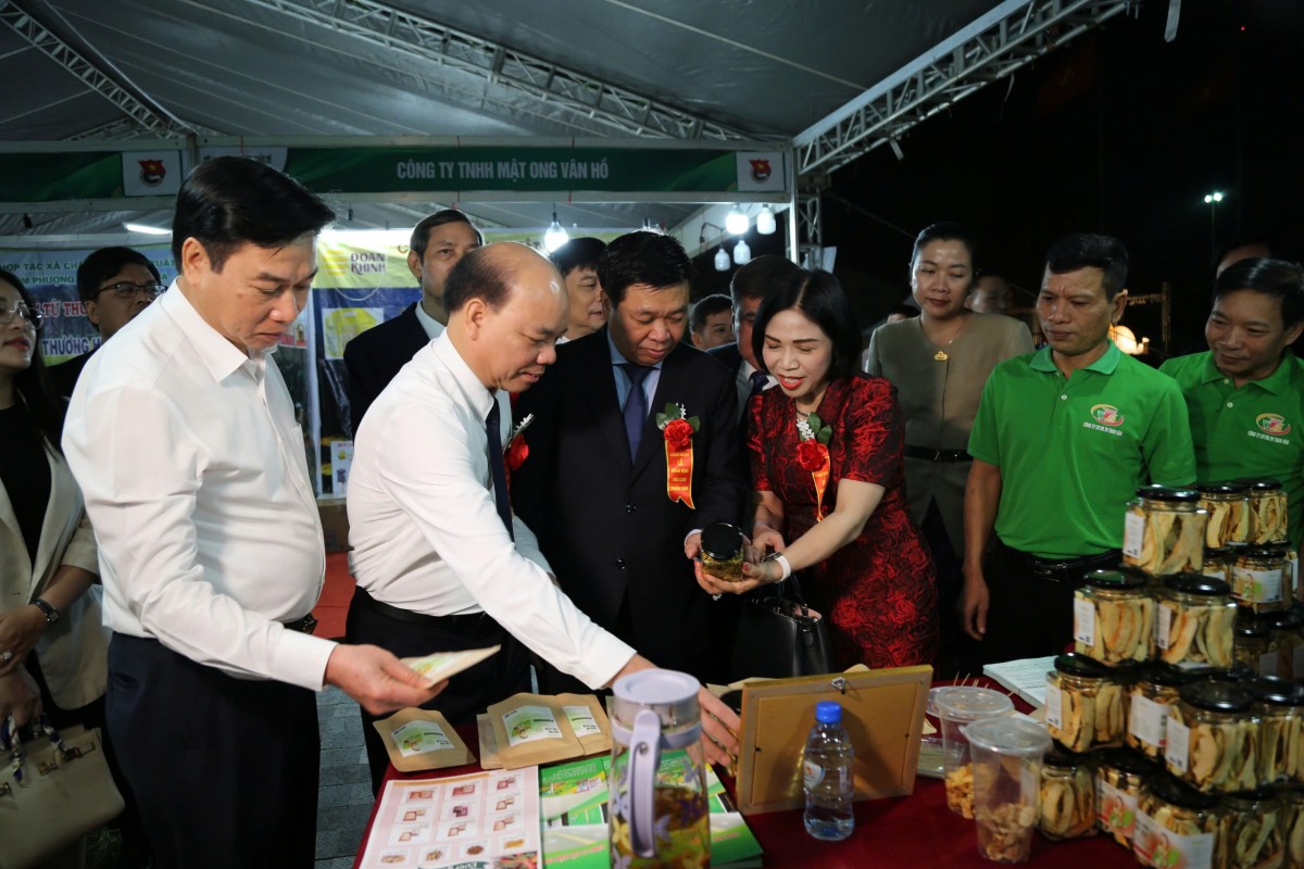 Khai mạc Hội chợ nông nghiệp quốc tế đồng bằng Bắc Bộ 2024 tại Thái Bình Khai mạc Hội chợ nông nghiệp quốc tế đồng bằng Bắc Bộ 2024 tại Thái Bình