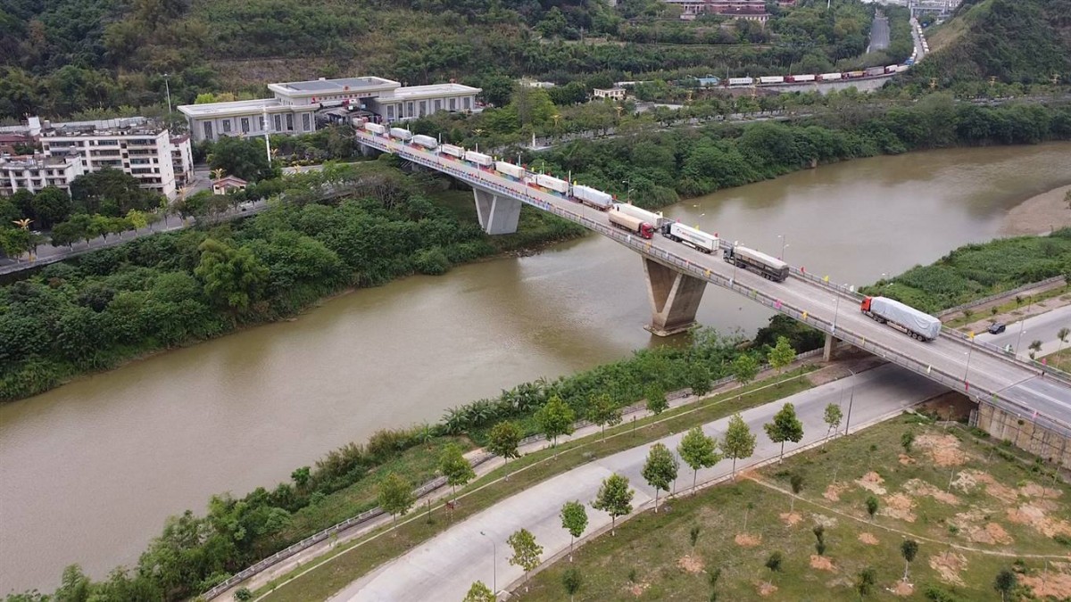 Lào Cai: Mục tiêu trở thành trung tâm dịch vụ logistics cửa khẩu hiện đại của cả nước Lào Cai: Mục tiêu trở thành trung tâm dịch vụ logistics cửa khẩu hiện đại của cả nước