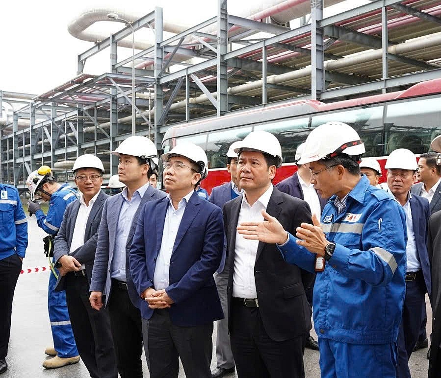 Từ thông điệp của Tổng Bí thư: Quyết liệt chống lãng phí, tiêu cực trong kinh doanh xăng dầu - Bài 4 Từ thông điệp của Tổng Bí thư: Quyết liệt chống lãng phí, tiêu cực trong kinh doanh xăng dầu - Bài 4