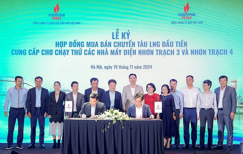 Nghi thức ký hợp đồng cung cấp LNG phục vụ việc chạy thử 2 Nhà máy điện Nhơn Trạch 3 và Nhơn Trạch 4 Nghi thức ký hợp đồng cung cấp LNG phục vụ việc chạy thử 2 Nhà máy điện Nhơn Trạch 3 và Nhơn Trạch 4