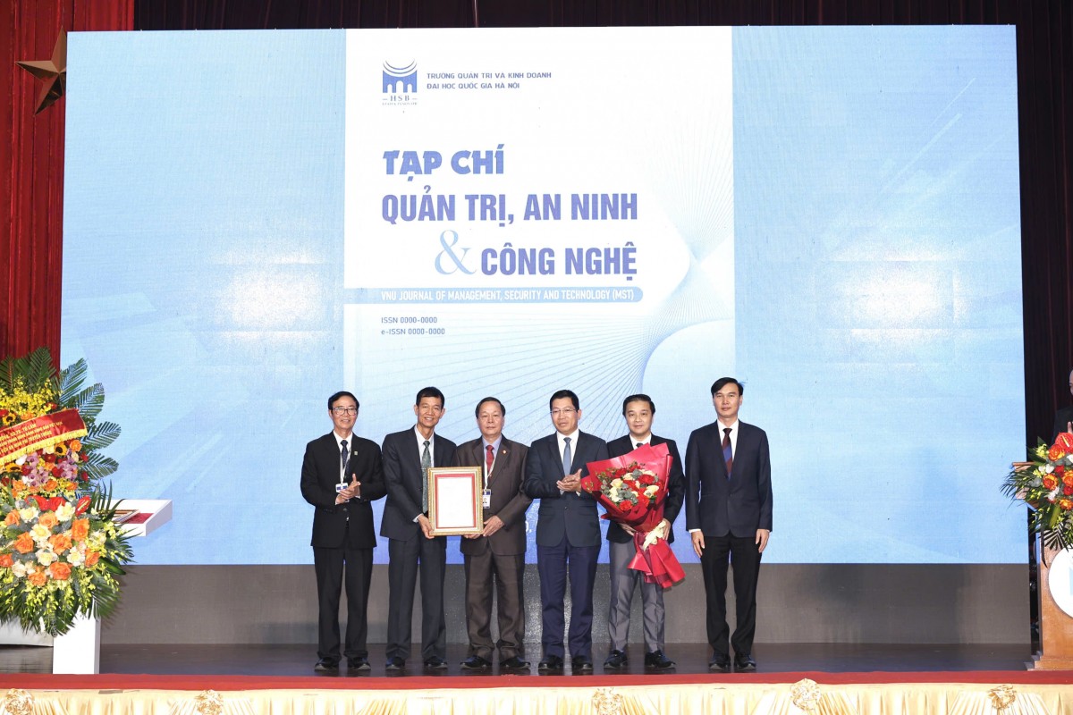 Trường Quản trị và Kinh doanh Trường Quản trị và Kinh doanh