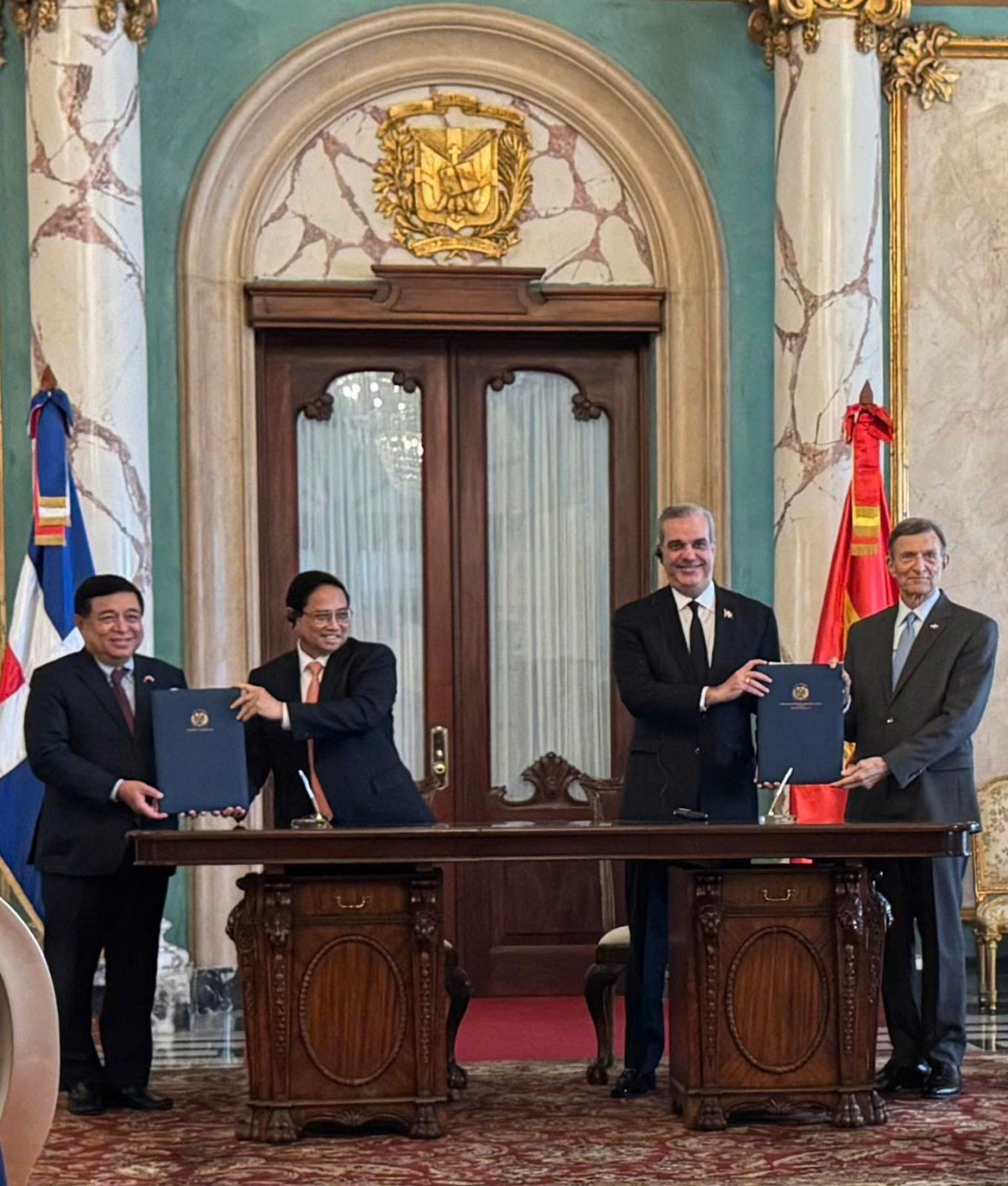 Các hoạt động của Thứ trưởng Nguyễn Sinh Nhật Tân tại Brazil và Dominica