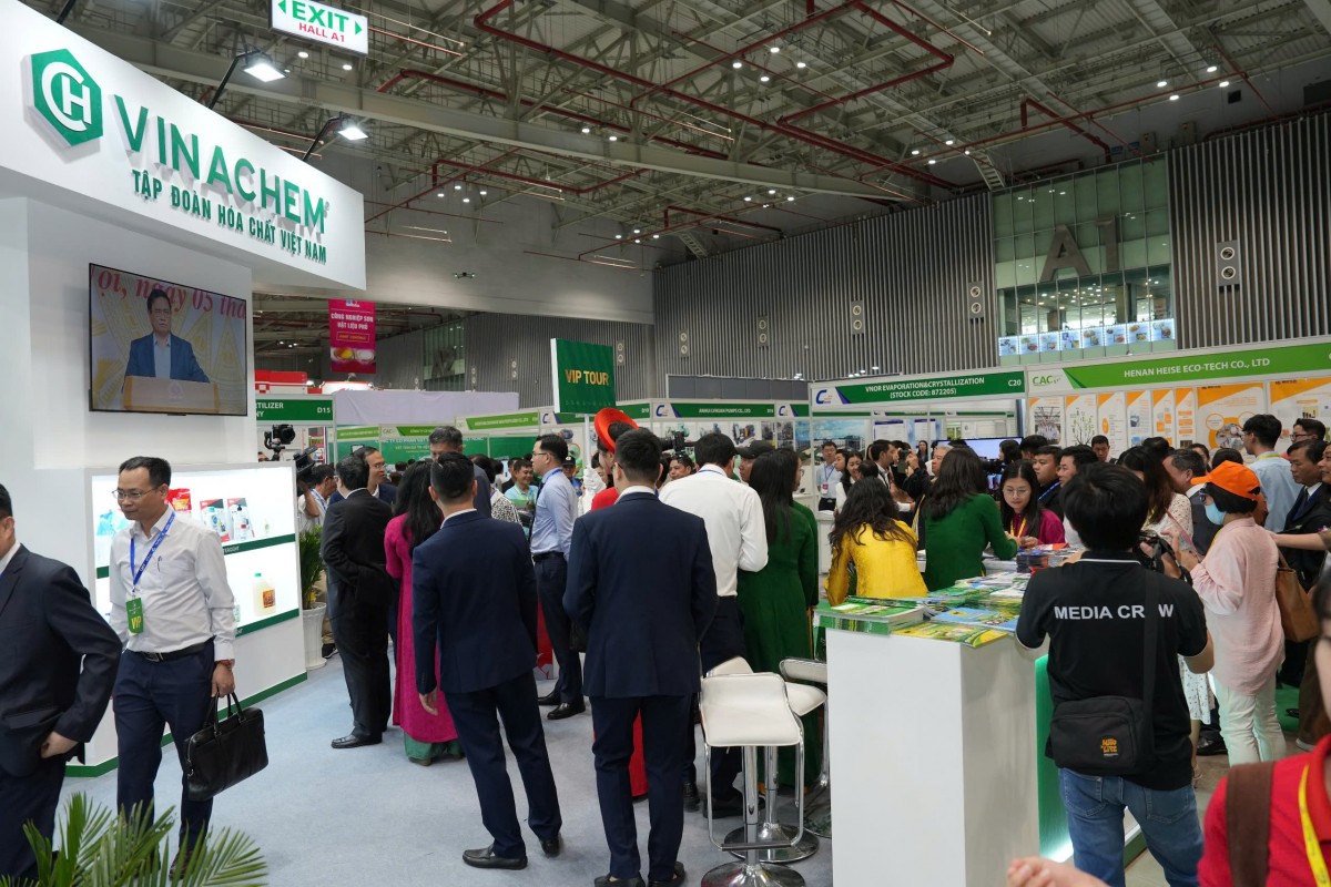 Hơn 100 gian hàng tham gia trưng bày tại Triển lãm quốc tế cao su và săm lốp Việt Nam