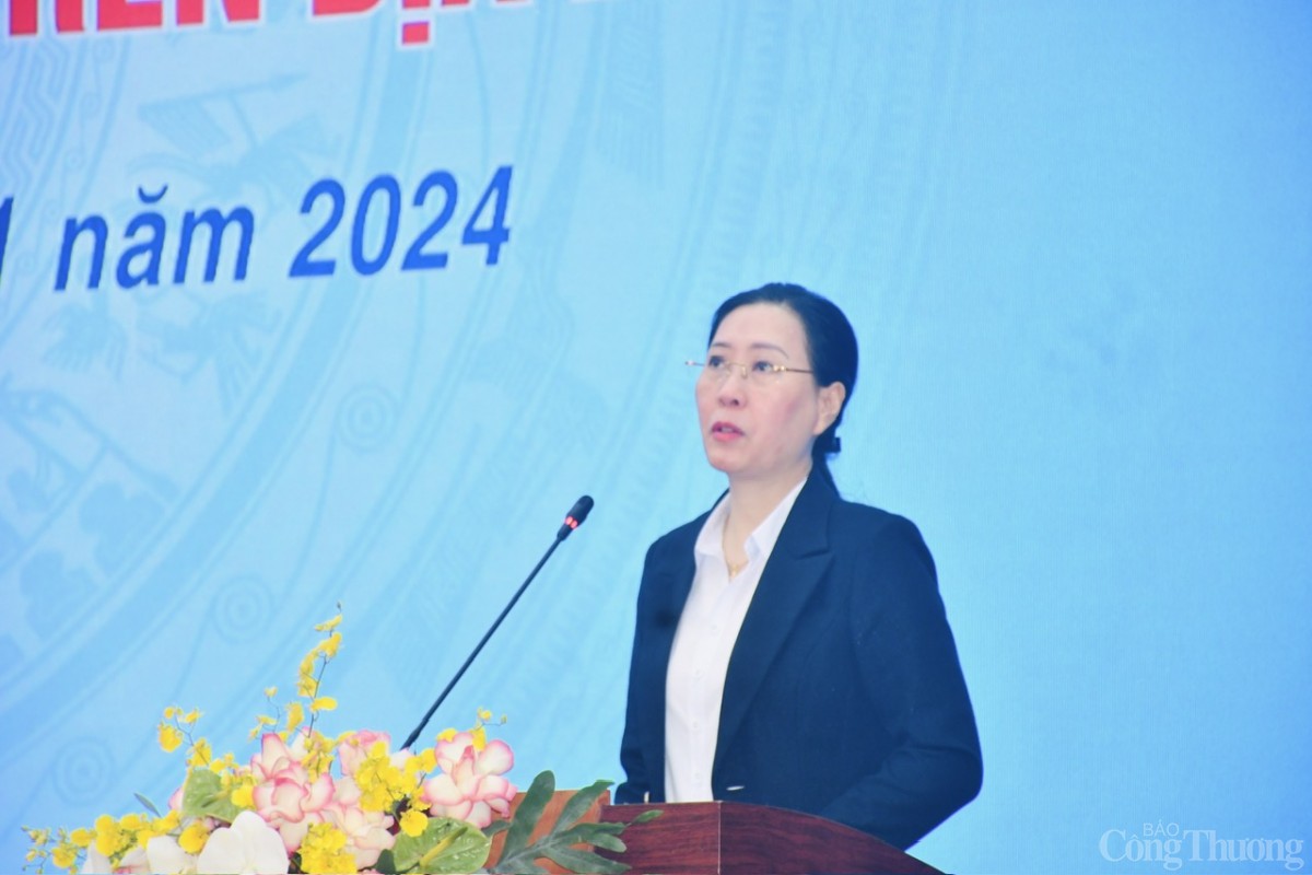 Bí thư Tỉnh ủy Quảng Ngãi Bùi Thị Quỳnh Vân Bí thư Tỉnh ủy Quảng Ngãi Bùi Thị Quỳnh Vân